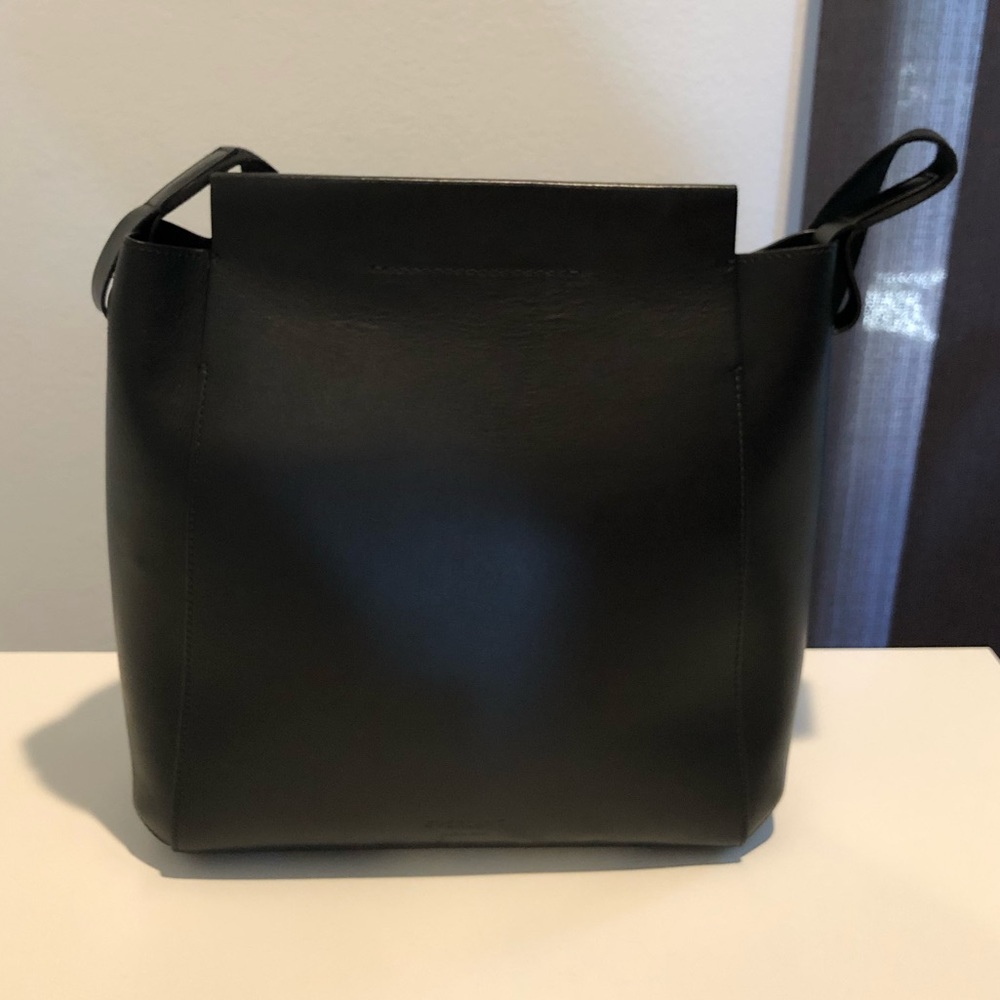 Everlane Form Bag